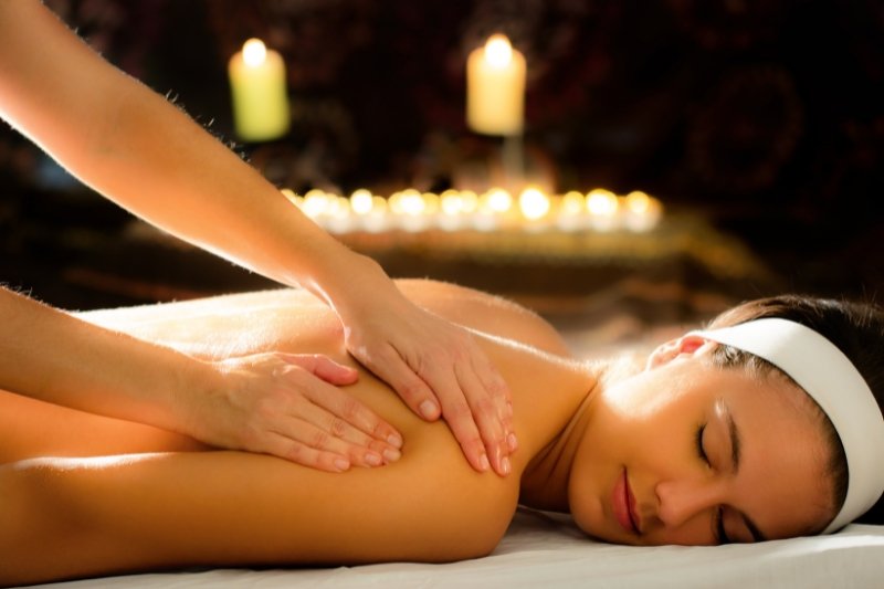 Abhyanga Massage in Dubai