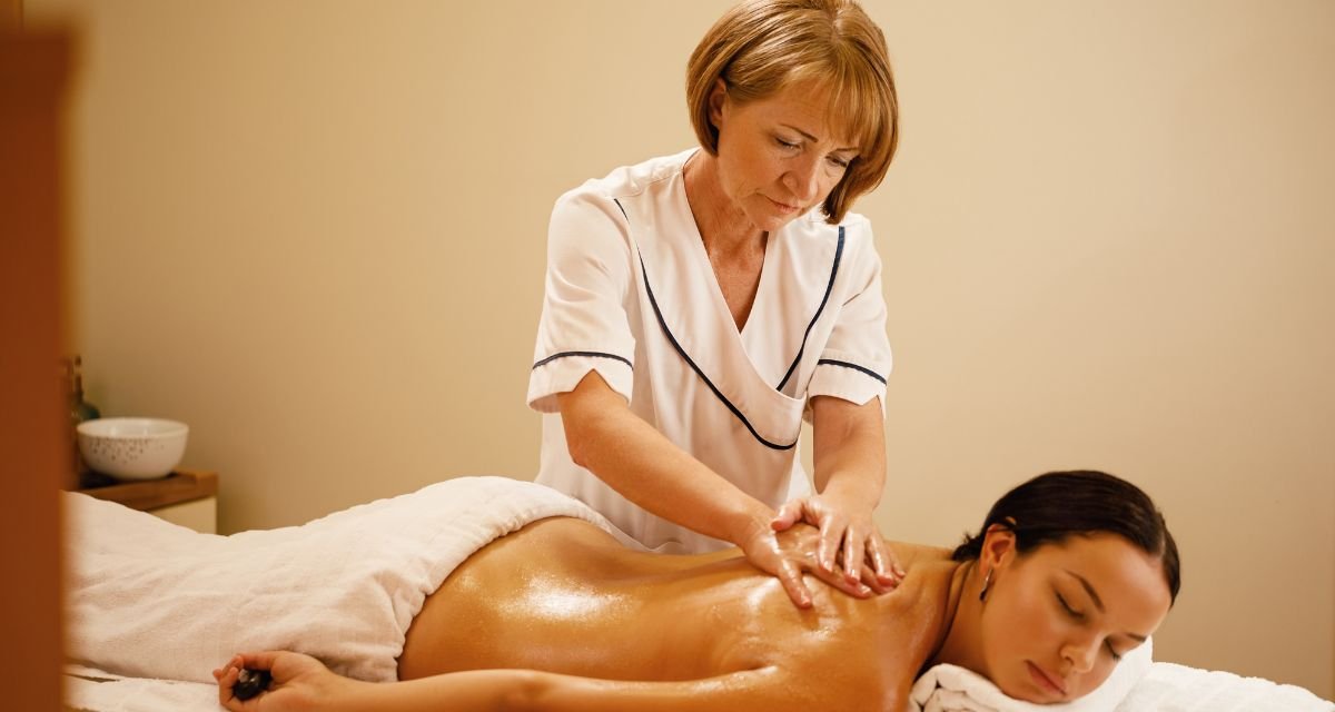 Ayurvedic stress relief therapy in Dubai using natural healing techniques for mind and body relaxation