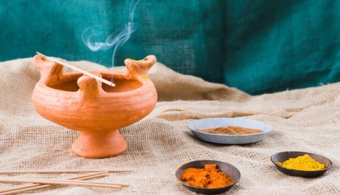 Traditional Shirodhara massage in Dubai using warm herbal oil for mental relaxation and rejuvenation