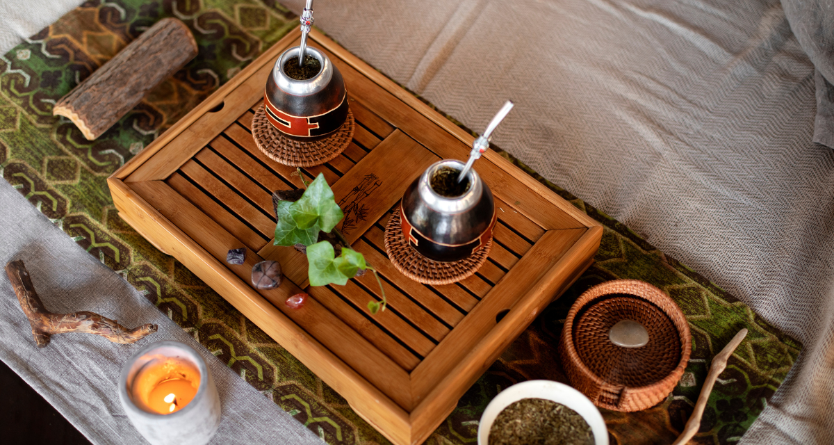 Relaxing Shirodhara treatment in Dubai with warm herbal oil poured on the forehead for deep stress relief